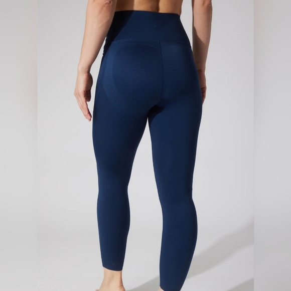 Yogalicious Bootyful Deep Purple High-Waist Leggings With Butt Lift - Picture 4 of 10